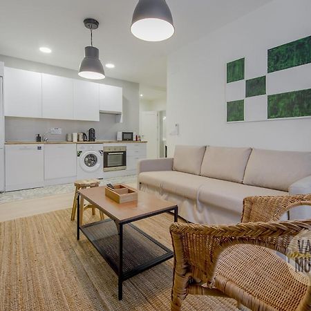 Spacious New Apartment Para 7 En La Plaza De Tirso De Molina マドリード エクステリア 写真