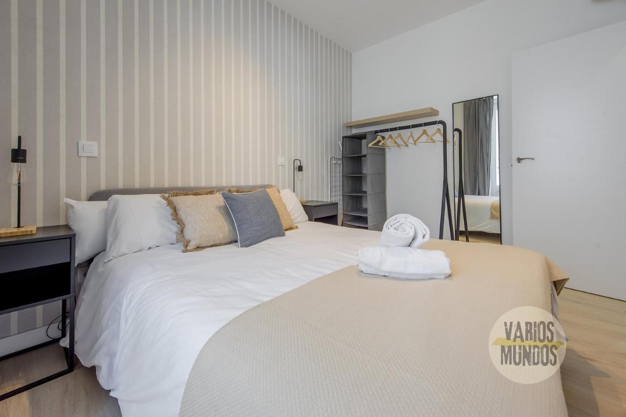 Spacious New Apartment Para 7 En La Plaza De Tirso De Molina マドリード エクステリア 写真
