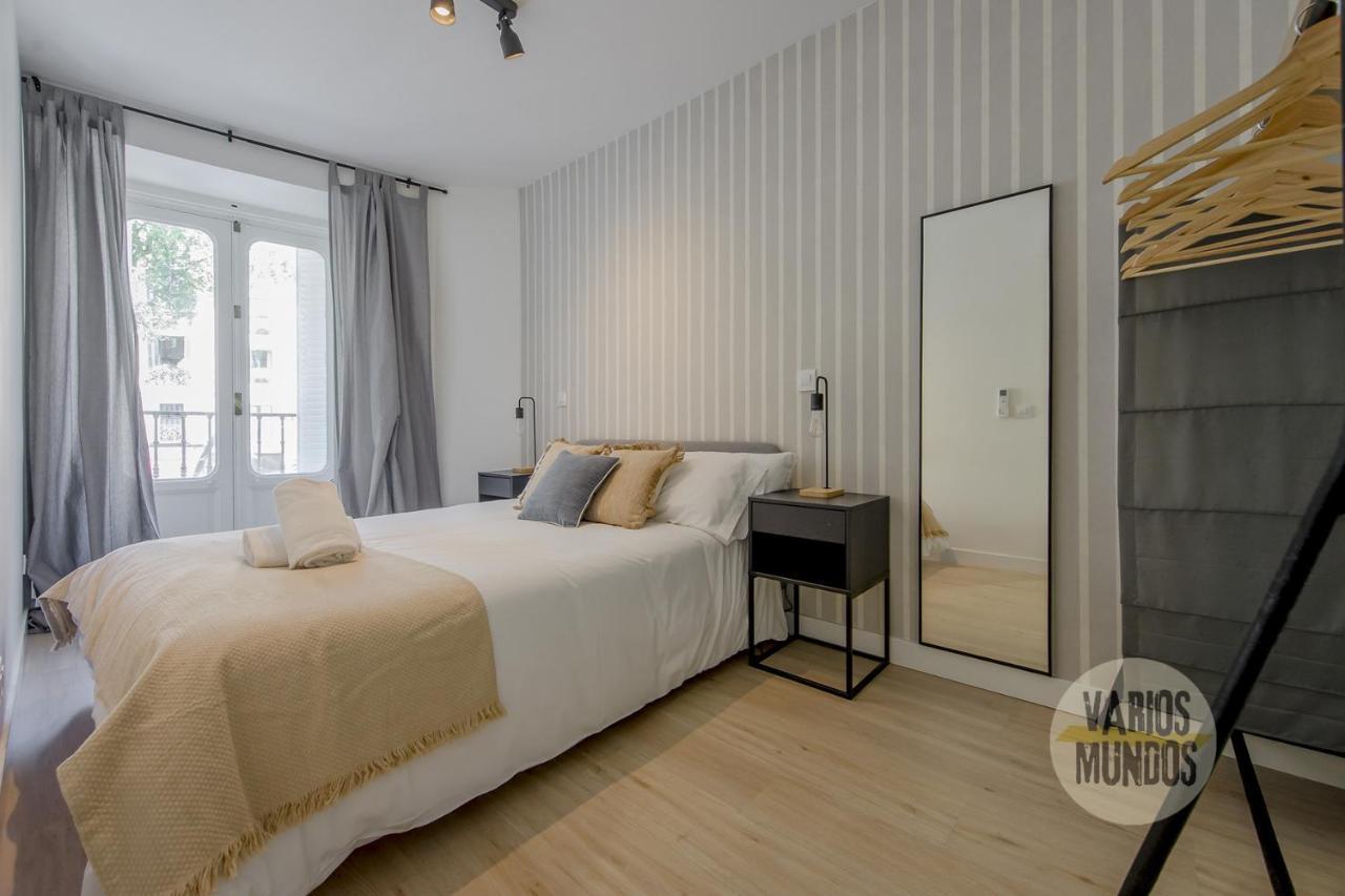 Spacious New Apartment Para 7 En La Plaza De Tirso De Molina マドリード エクステリア 写真