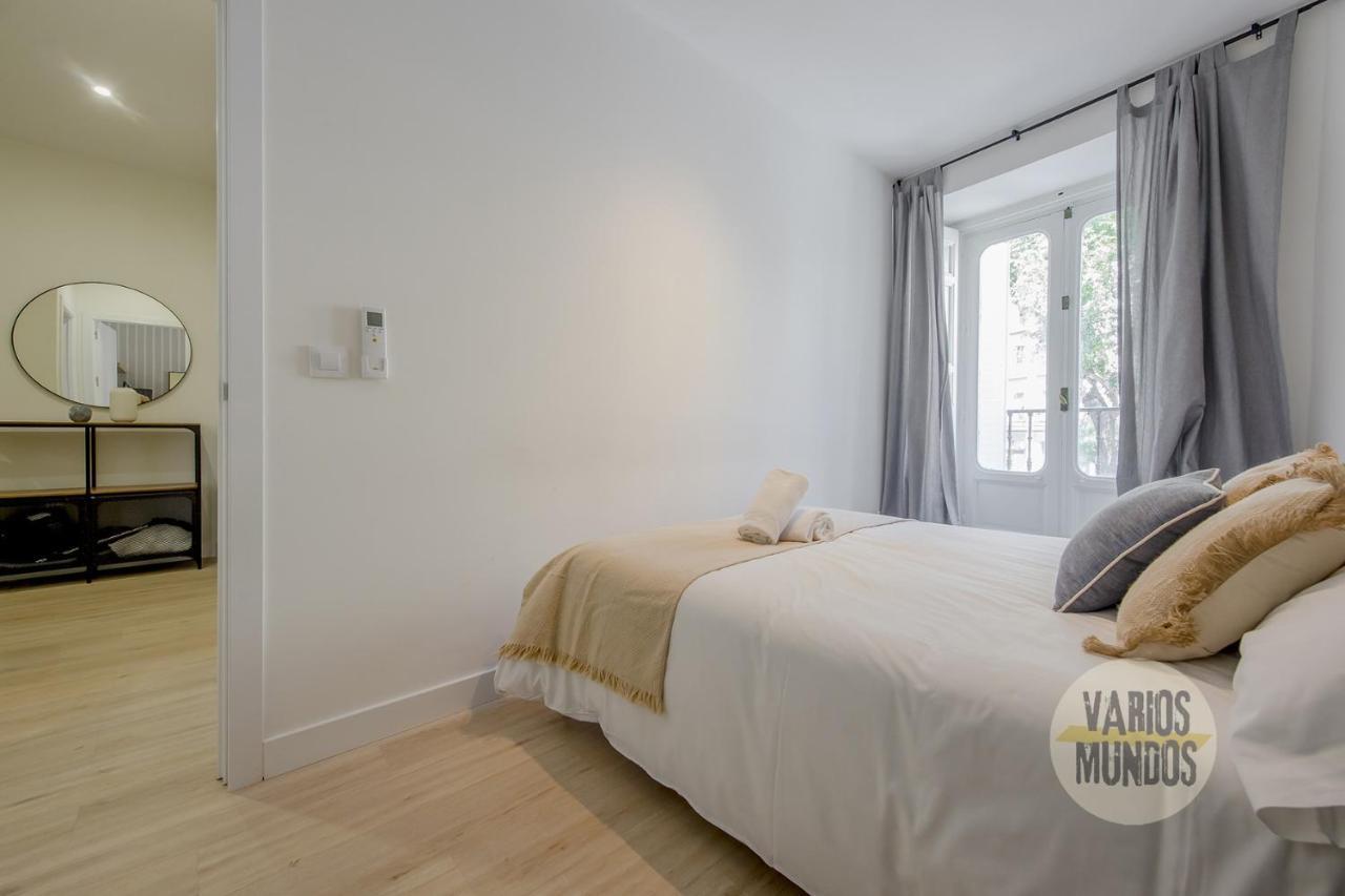 Spacious New Apartment Para 7 En La Plaza De Tirso De Molina マドリード エクステリア 写真